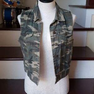 Army print vest